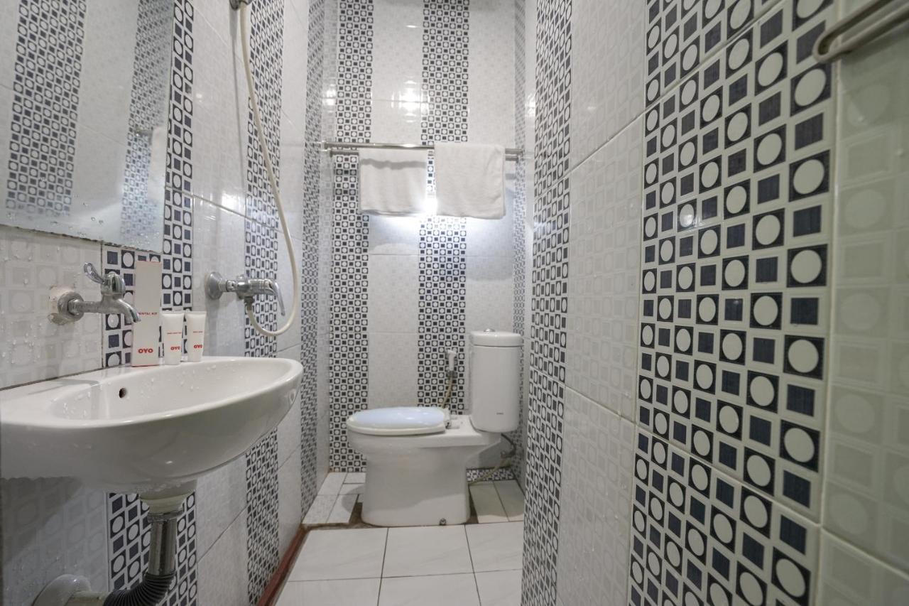 Oyo 1495 Hotel Lendosis Palembang Eksteriør bilde