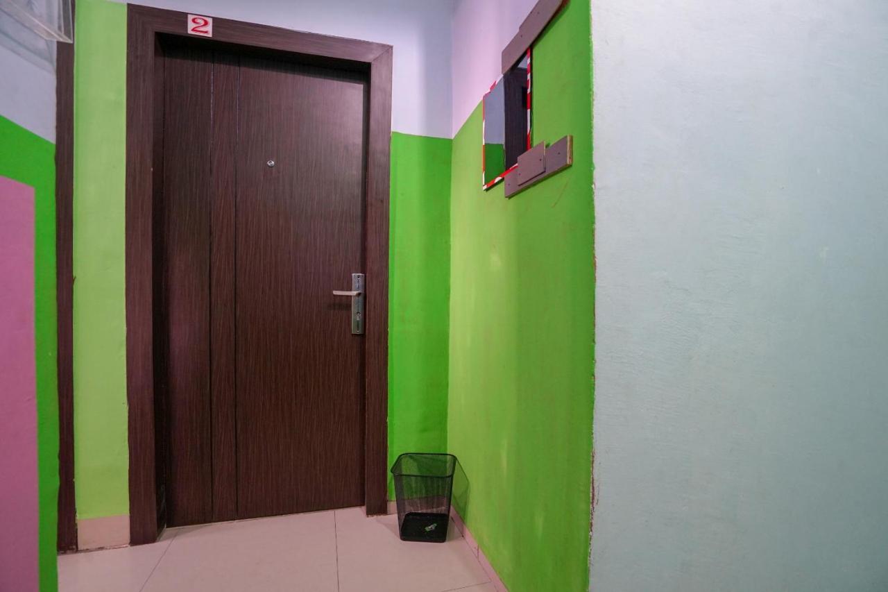 Oyo 1495 Hotel Lendosis Palembang Eksteriør bilde