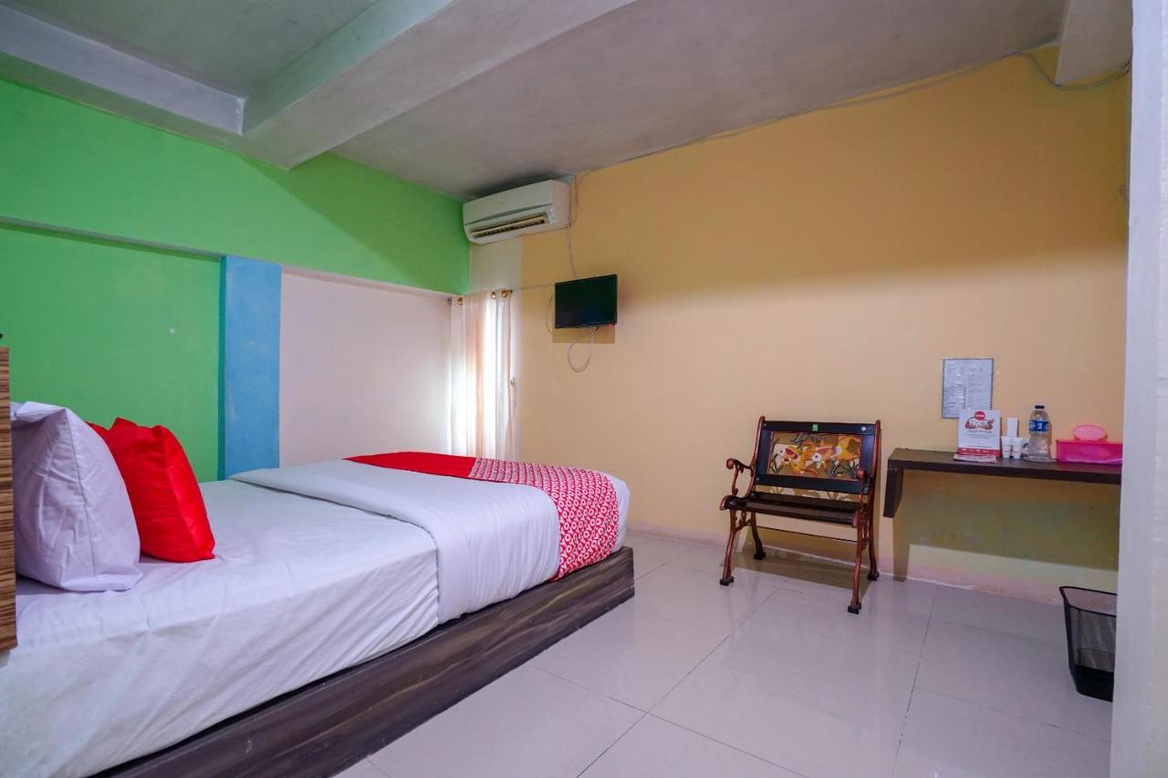 Oyo 1495 Hotel Lendosis Palembang Eksteriør bilde