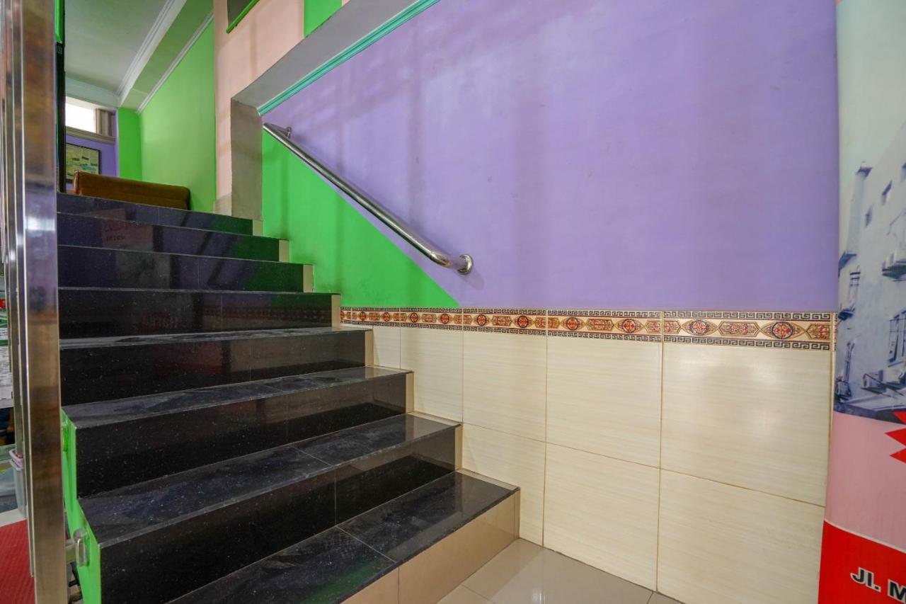 Oyo 1495 Hotel Lendosis Palembang Eksteriør bilde
